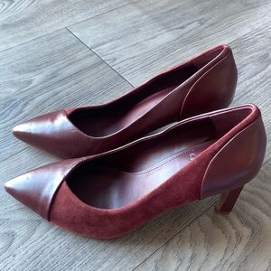 NWOT Vince Camuto VP-Silorin Suede/Leather Heel Sandals.